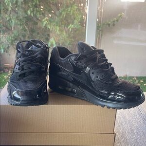 Nike Black Air Max Sneakers